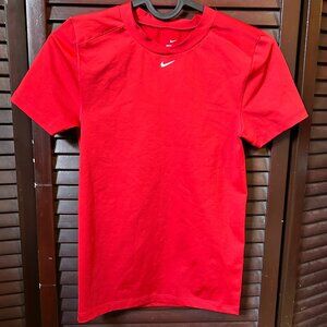 Nike Dri-Fit Top Size Medium in Red Great Condition Athletic